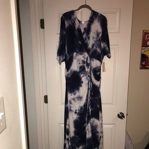 Kiyonna Tie Die print maxi dress.